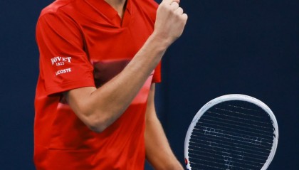 开云体育在线-拉沃尔杯逆转法网，梅德韦杰夫带队取胜