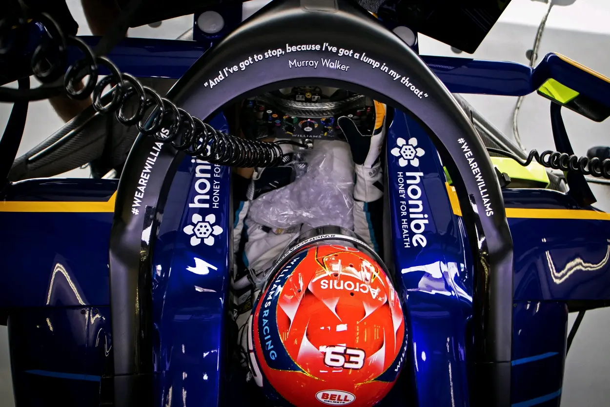 威廉姆斯碾压红牛二队，拉塞尔点燃赛场