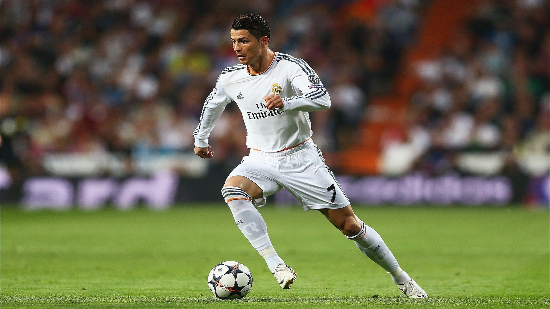 2026世界杯焦点战,芬兰风暴席卷绿茵,迪亚斯铁血防线铸就大胜